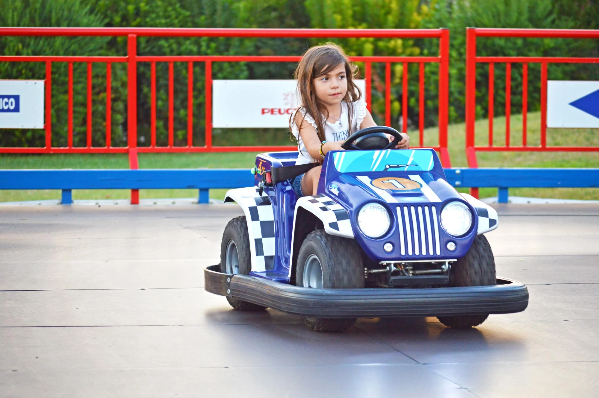 4ｘ4
サファリ
ジープ
バッテリーカート
バッテリーカー
ゴーカート
子供向けバッテリカート
セラカー
SelaCar
